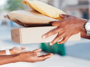 Perbedaan Layanan Same Day dan Express di Jasa Kirim Barang Terdekat